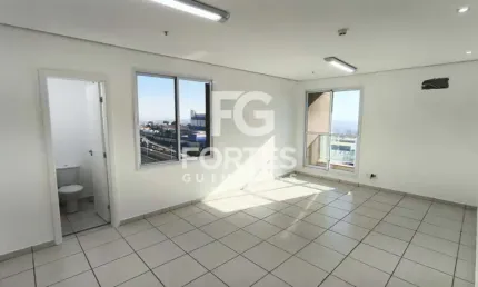 Sala comercial com 57m² sendo 2 salas + recepção, ao lado do fórum e justiça federal;