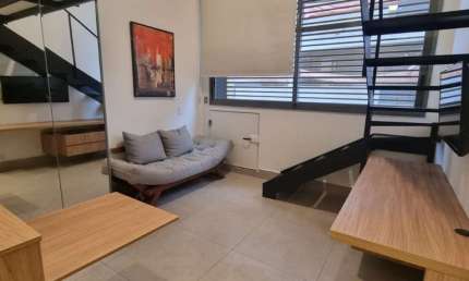 Apartamento duplex para Locação em São Paulo - Bairro Sumarezinho, 1 Quarto, 2 Salas, 1 Banheiro - 25,00 m²