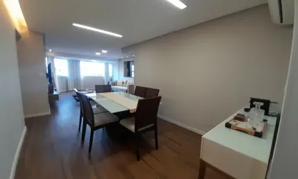 À Venda Apartamento Reformado e Mobiliado com Vista Mar na Ponta Verde – 145 m² | 4 Quartos |