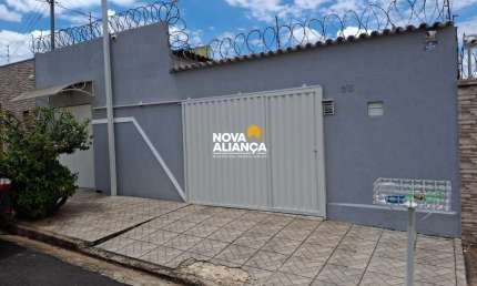 Casa com 3 quartos à venda no Beija-Flor, Uberaba 