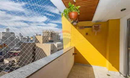 Apartamento à venda - 44m² com sacada - 1 quarto - Centro