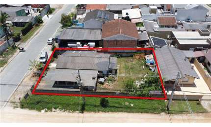 Terreno 510 m², Casa 92 m², 3 Quartos, 1 Banheiro e 2 Vagas Cobertas- Guaraituba - Colombo / Pr