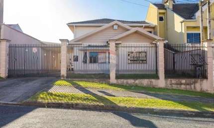 Casa Térrea com 4 quartos e 4 vagas  por R$ 1.299.000,00 no Atuba/Curitiba-PR