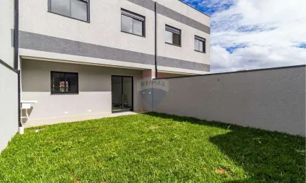 Sobrado com quintal à venda, 3 suítes, 2 vagas de garagem, 122 m² no uberaba