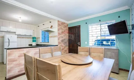 Sobrado com  3 quartos sendo 1 suíte  - Parque da Fonte/São José dos Pinhais R$ 419mil