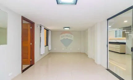 Locação - Sobrado – Condomínio Fechado – 3 quartos – 3 vagas – 200m² - Des. Antônio de Paula - Boqueirão