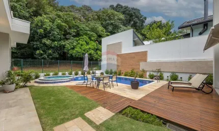 Vende-se casa com 4 dormitórios, escritório e piscina,  no Terras de Vinhedo  - Vinhedo