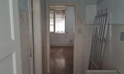 Ampla Kitnet para Venda em Frente Praia 30m² Itararé, São Vicente-SP