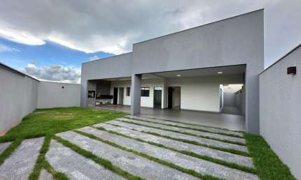 Casa com 3 quartos à venda na Rua 14, 5, Residencial das Brisas, Jataí