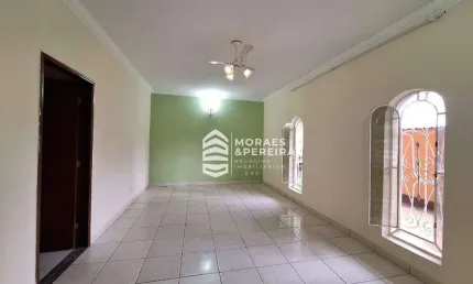 Casa com 3 dormitórios para alugar por r$ 2.608,35/mês - chácara galega - pindamonhangaba/sp