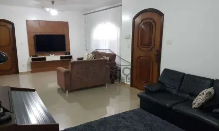 LINDO E ENORME SOBRADO NO TATUAPE NO PARQUE SÃO JORGE, TODO REFORMADO...NÃO PERCA!!!
