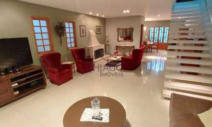 Excelente casa sobrado residencial ou comercial de 380m², de 5 dormitórios, sendo 3 suítes, com fác