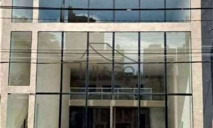 Oportunidade imperdível! Sobreloja com 378m², Ampla fachada em vidro. Não perca essa oportunidade d