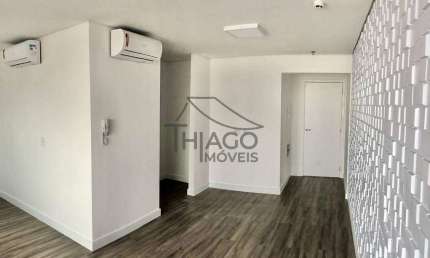 Sala Comercial com 40m²,  sacada e vaga de garagem à venda, localizada no bairro Vila Carrão, São P