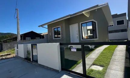 Casa com 2 quartos à venda na Avenida Lisboa, Forquilhas, São José