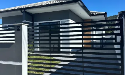 Casa com 2 quartos à venda no Forquilhas, São José 