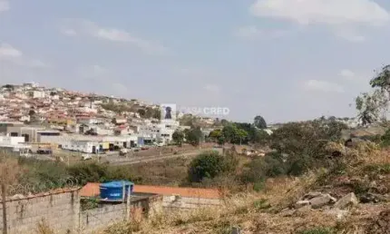 Excelente oportunidade de terreno com 324m² em Varginha/MG