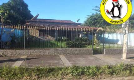 Casa à venda em Iguabinha, Araruama  por R$ 420.000