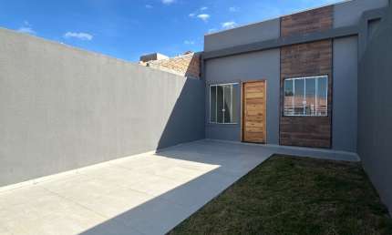 Casa com 3 quartos à venda na Rua Vera Lucia Mayer Nageia, 130, Cará-cará, Ponta Grossa