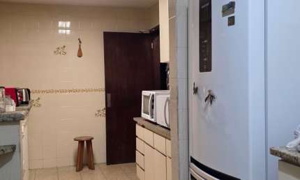 Casa 4 quartos 3 banheiros no Capão Raso em Curitiba