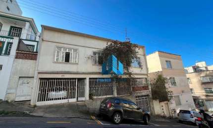 Casa com 5 quartos à venda, 332 m² por R$ 745.000 - Centro - Juiz de Fora/MG