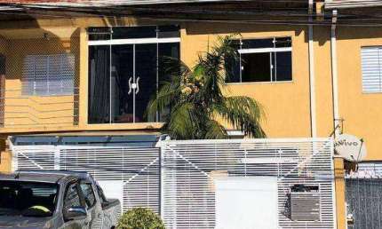 Sobrado a venda no Pilarzinho, 3 dormitórios, 3 vagas de garagem, aceita permuta