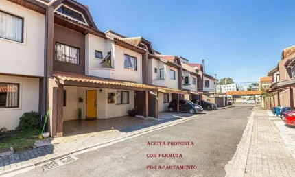Sobrado a venda Novo Mundo, 3 dormitórios, 2 vagas de garagem