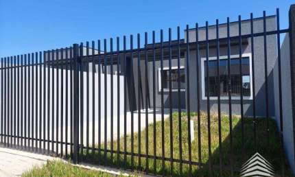 Casa a venda no bairro Estados, 2 dormitórios, 2 vagas de garagem, Fazenda Rio Grande, Rua Céu Azul