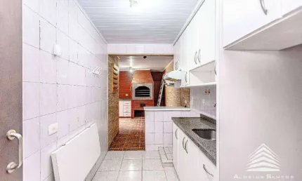 Casa a venda no Alto Boqueirão, 3 dormitórios, 2 vagas de garagem,