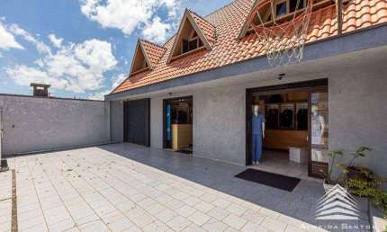 Casa comercial a venda Novo Mundo, 5 dormitórios, 5 vagas de garagem, triplex residencial e comercial