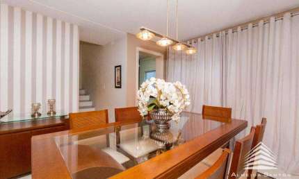 Sobrado com 3 dormitórios à venda, 153 m² por R$ 689.000,00 - Parolin - Curitiba/PR