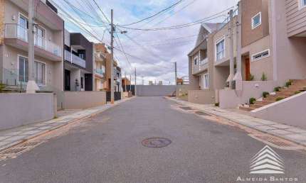 Sobrado com 4 dormitórios à venda, 281 m² por R$ 1.699.900,00 - Capão Raso - Curitiba/PR