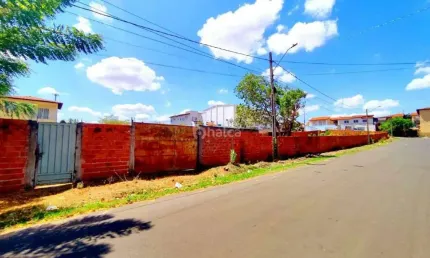 Lote/Terreno para aluguel, no bairro Lourival Parente, Teresina/PI