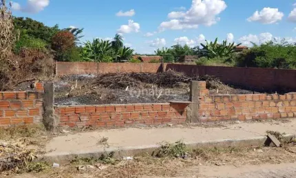 Lote/Terreno à venda, no bairro Vale Quem Tem, Teresina/PI