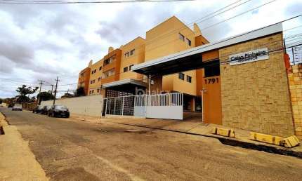 Apartamento à venda, Condominio Poeta Celso Pinheiro no bairro Cristo Rei, Teresina/PI