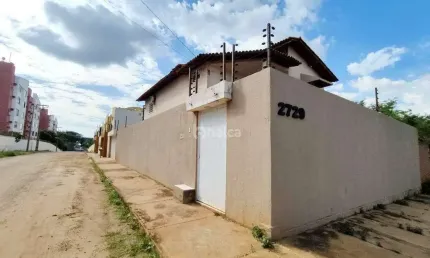Casa Residencial à venda, no bairro Piçarreira, Teresina/PI