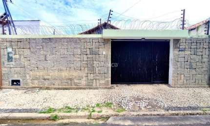 Casa Residencial à venda, no bairro Santa Isabel, Teresina/PI