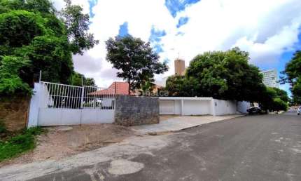 Casa Comercial à venda, no bairro Planalto, Teresina/PI