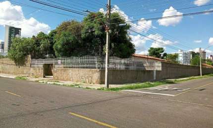 Casa Comercial à venda, no bairro Jockey Club, Teresina/PI
