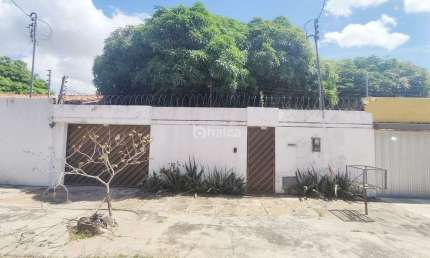 Casa Residencial para aluguel, no bairro Planalto, Teresina/PI