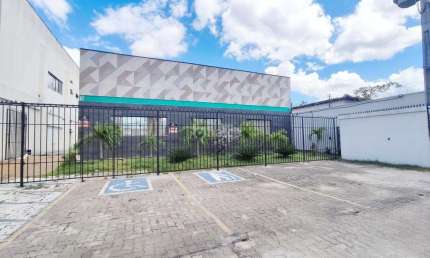 Casa Comercial para aluguel, no bairro Frei Serafim, Teresina/PI