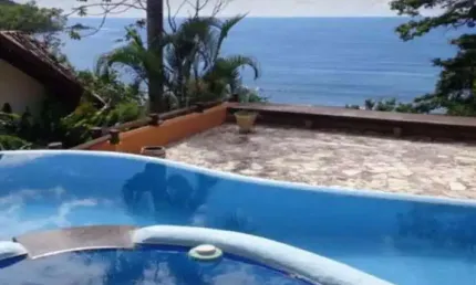 Pousada com 8 apartamentos, 2 chalés e 3 studios à venda na praia do tenório