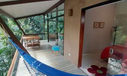 Casa à Venda no Condomínio Prumirim 3 Dormitórios com Vista para o Mar a 600 m da Praia.