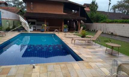 Casa com Piscina a 200m da Praia do Tenório 900m² de Terreno em Ubatuba