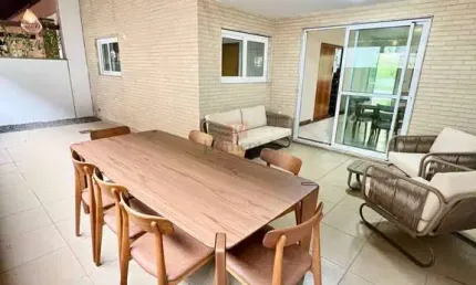 Casa em Condomínio Fechado a Venda em Jardim Camburi, Vitória