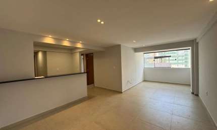 Apartamento reformado à venda em Manaíra – João Pessoa/PB