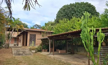 Casa com 3 quartos à venda no Centro, Confins 