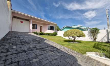 Casa com terreno grande e piscina no bairro Jardim AtânticoCapoeiras – Florianópolis!