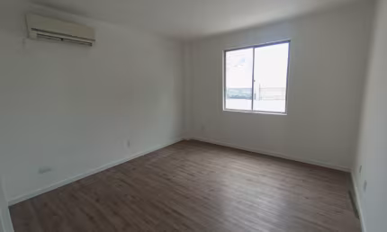 Apartamento localizado em Campinas, ao lado da EEB Professor Laércio Caldeira de Andrada.