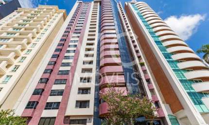 Excelente Apartamento face Norte, com 260 m², 4 quartos sendo 2 suítes à venda no bairro Batel.